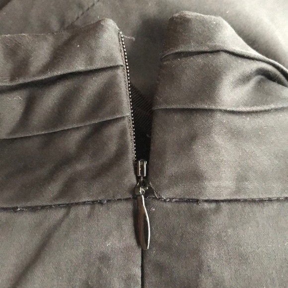 Club Monaco Pencil skirt with Slit - 10 - Picture 4 of 7